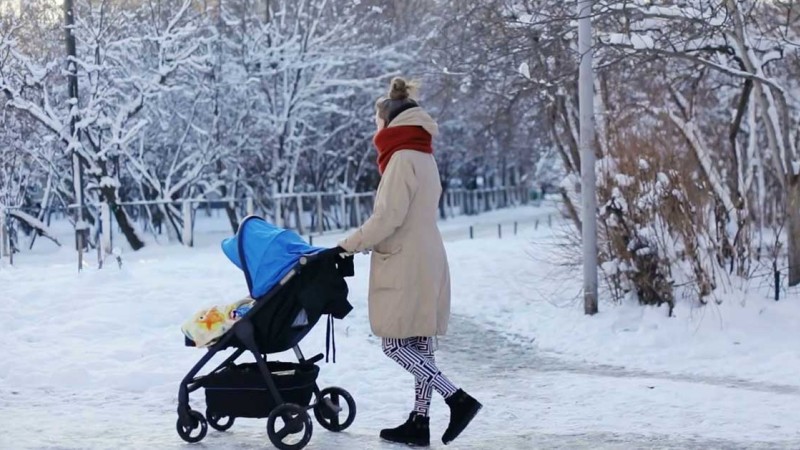 Kako pozimi obleči dojenčka