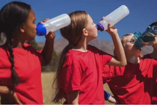 Je 'BPA free' plastika pri bidonih res neoporečna?