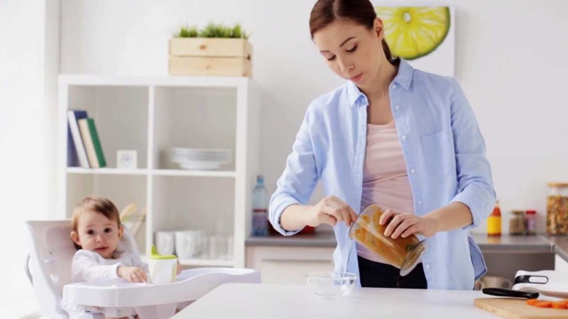 Top stolčki za hranjenje 2016