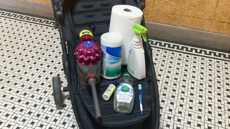 Kako očistiti otroški voziček