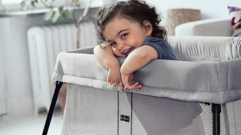 Otroška stajica, da ali ne