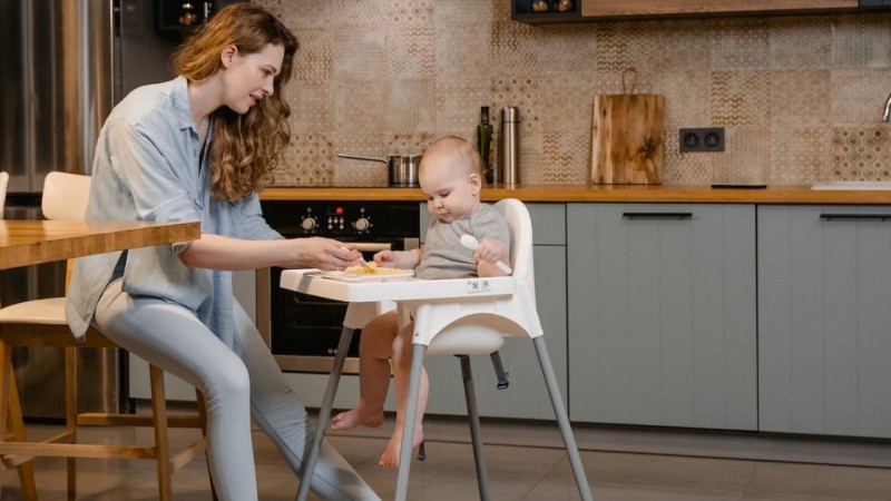 Ishrana bebe, čime ga hraniti i u kojoj dobi.