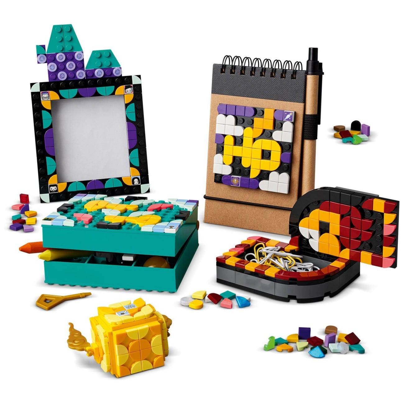 Lego kocke Dots Komplet za pisalno mizo Bradavičarka 41811