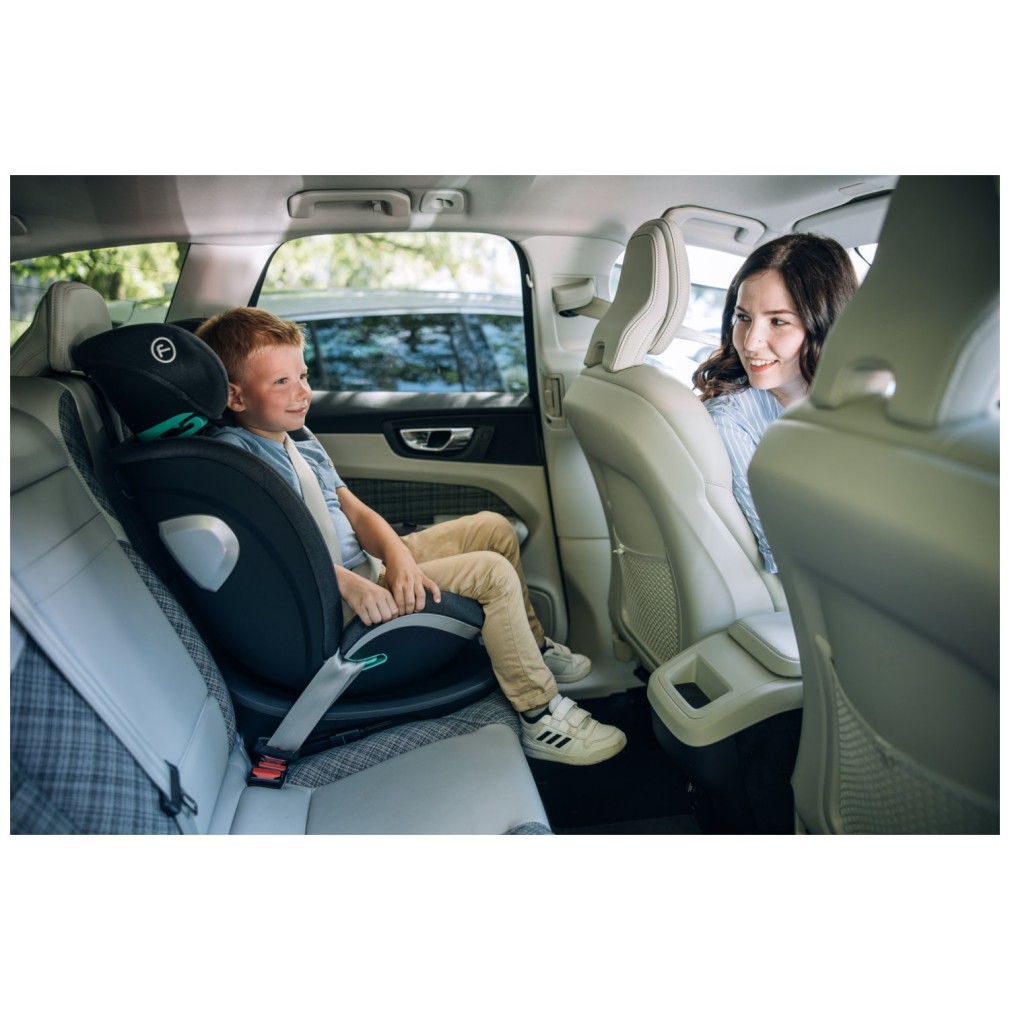 Autosjedalica i-Size Opal Black 40-150 cm Autosjedalica i-Size Opal Black 40-150 cm