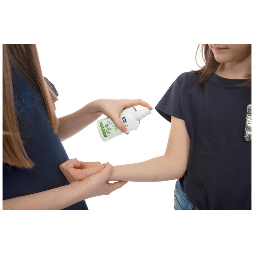 CHICCO zaščitna krema Naravno pomirjujoče in osvežilno pršilo, 100 ml