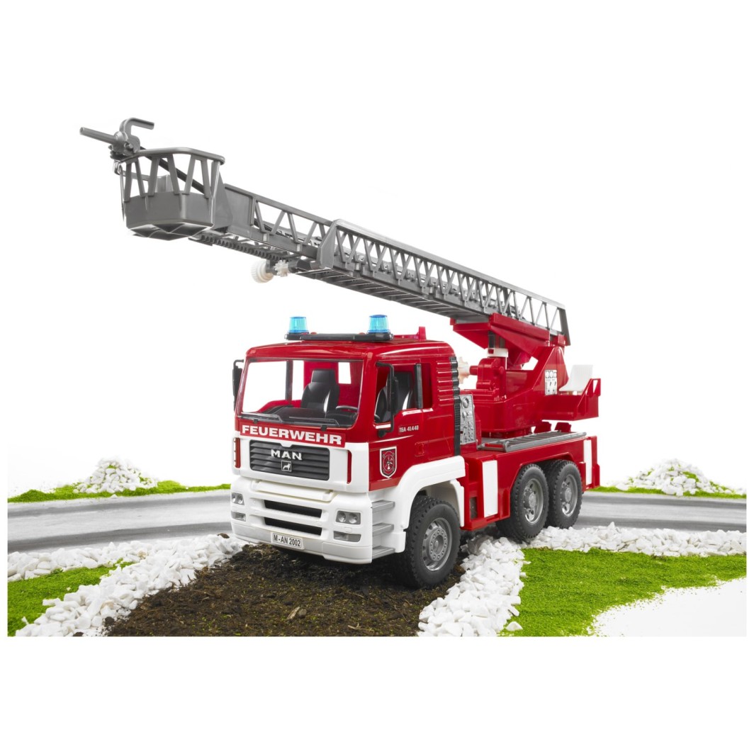 Bruder gasilski avto z lestvijo