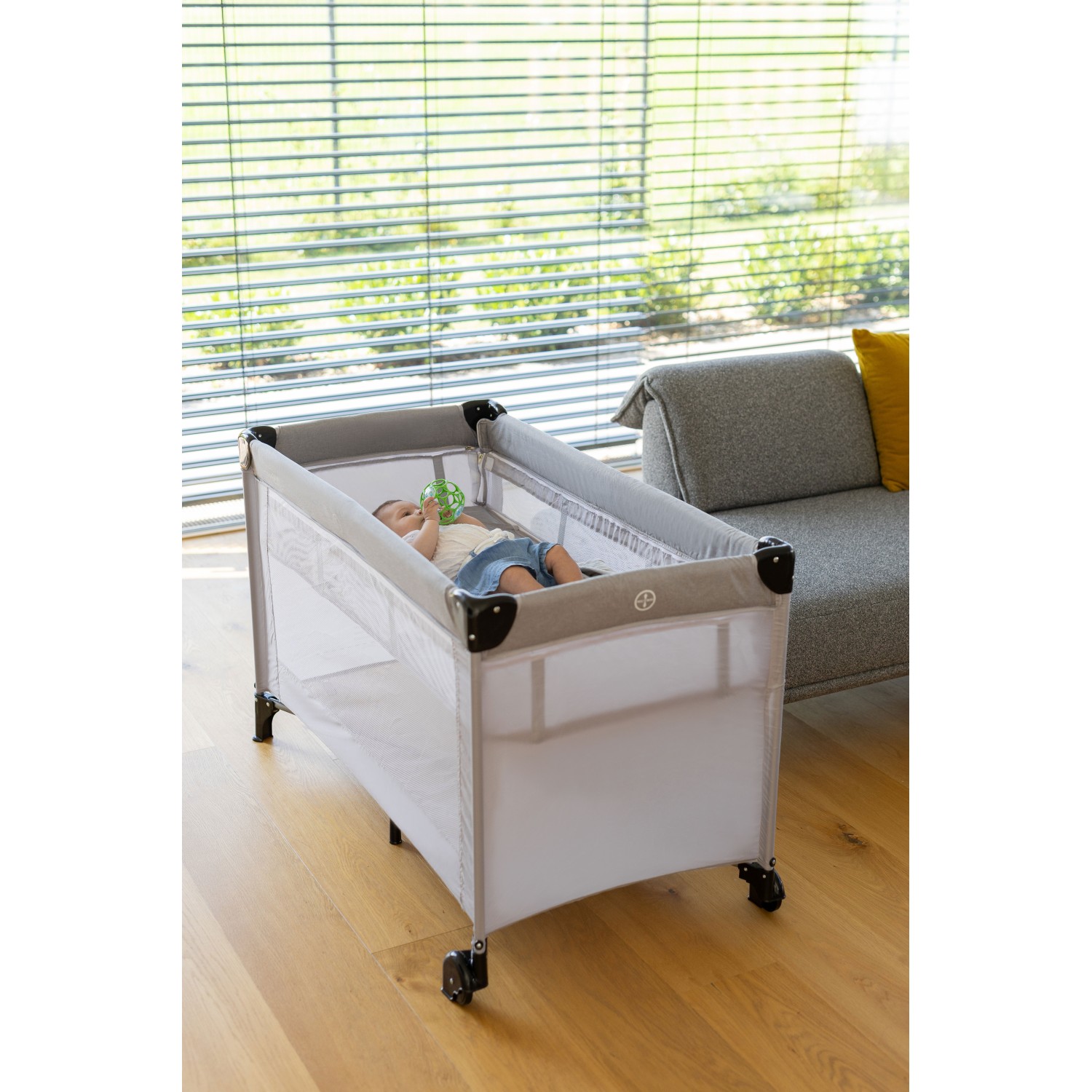 Prenosna postelja DOUBLE z dvojnim dnom in pomično stranico