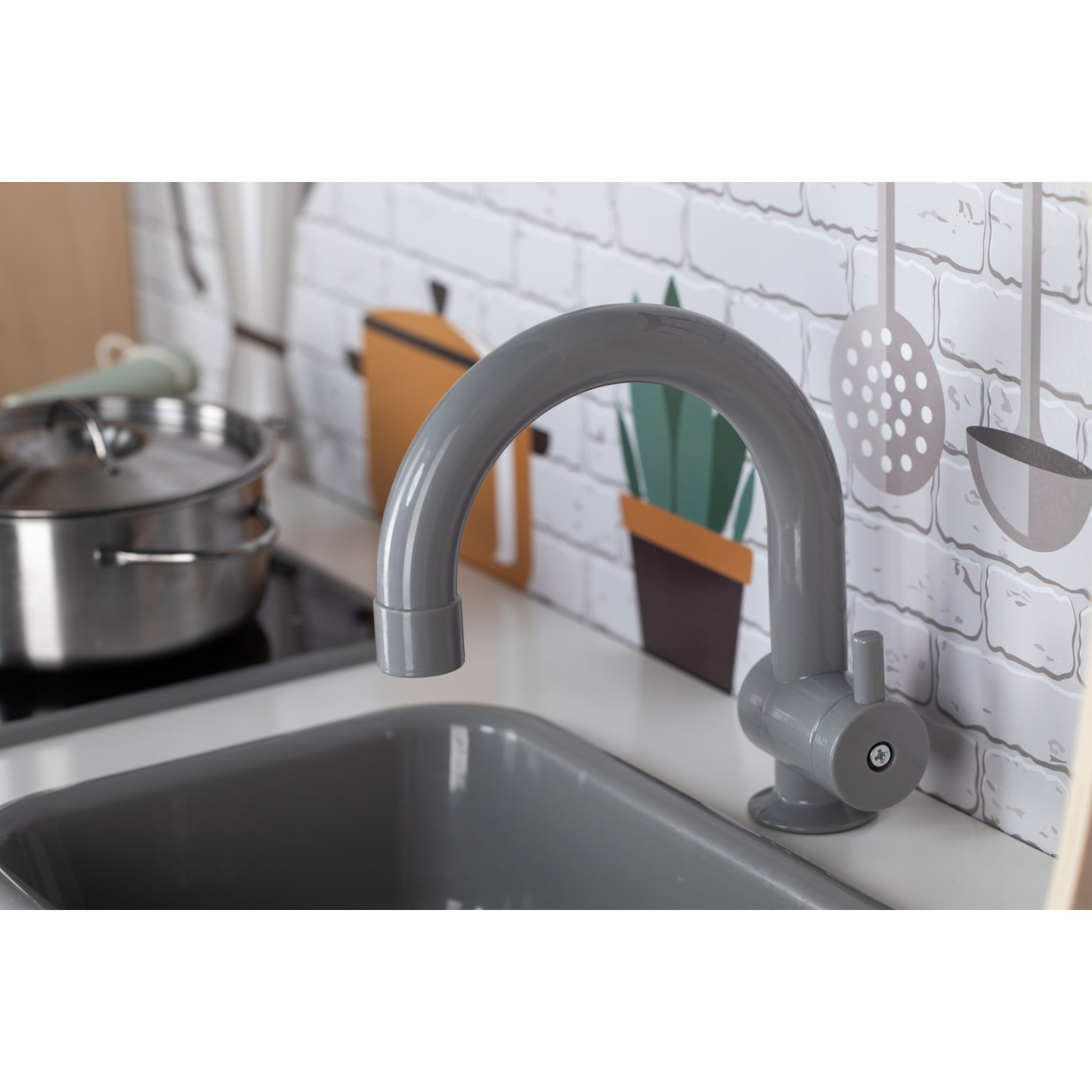 Free 2 Play mini drvena kuhinja s dodacima