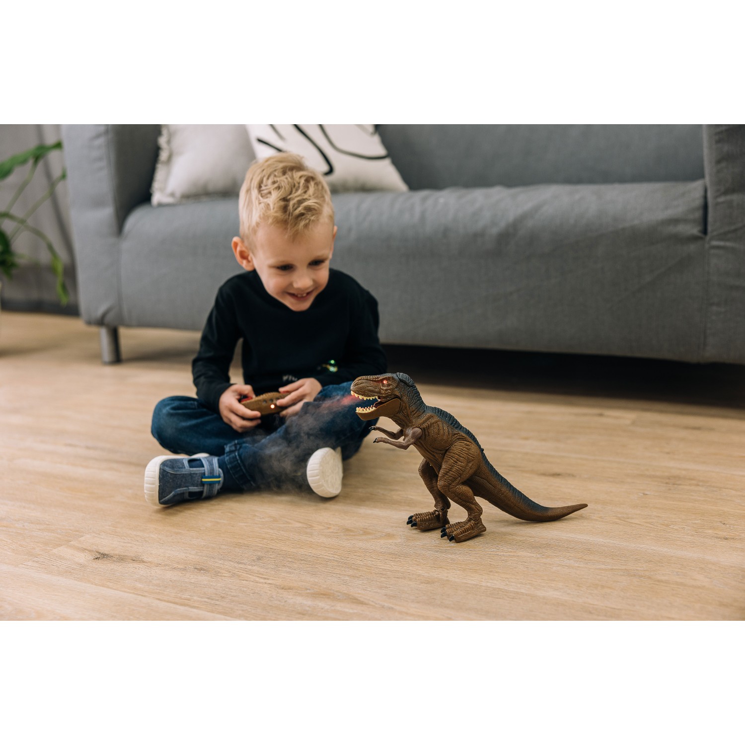 Free 2 Play Tiranozaver Rex na daljinsko upravljanje, s paro, z zvočnimi in svetlobnimi efekti Free 2 Play Tiranozaver Rex na daljinsko upravljanje, s paro, z zvočnimi in svetlobnimi efekti