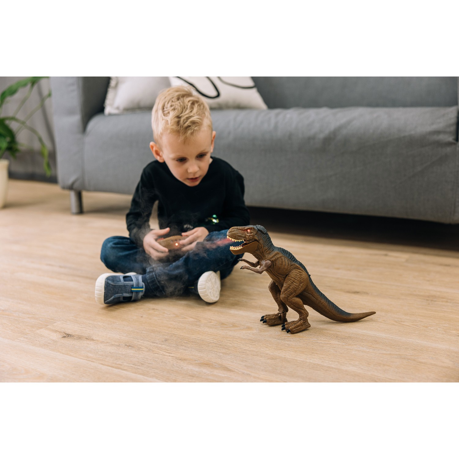 Free 2 Play Tiranozaver Rex na daljinsko upravljanje, s paro, z zvočnimi in svetlobnimi efekti Free 2 Play Tiranozaver Rex na daljinsko upravljanje, s paro, z zvočnimi in svetlobnimi efekti