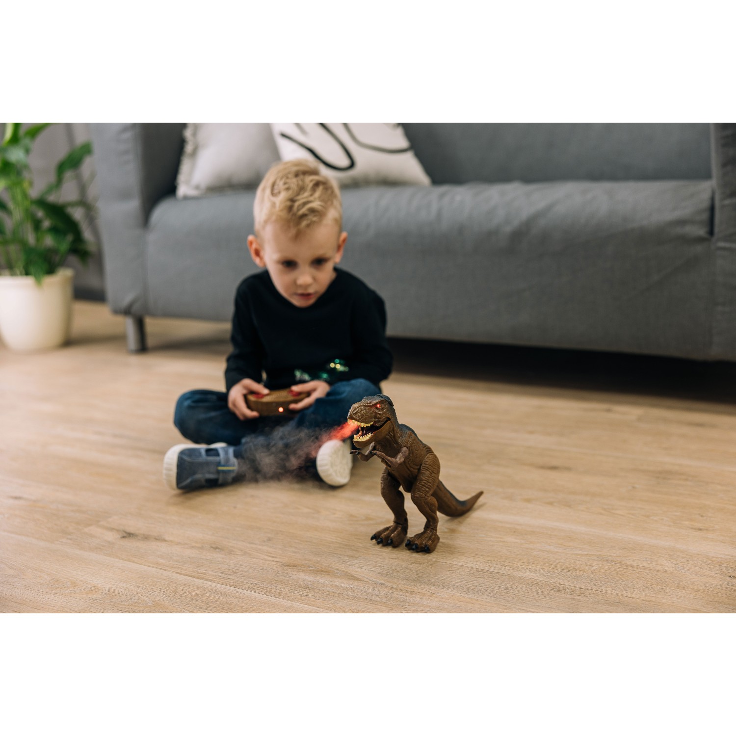 Free 2 Play Tiranozaver Rex na daljinsko upravljanje, s paro, z zvočnimi in svetlobnimi efekti Free 2 Play Tiranozaver Rex na daljinsko upravljanje, s paro, z zvočnimi in svetlobnimi efekti