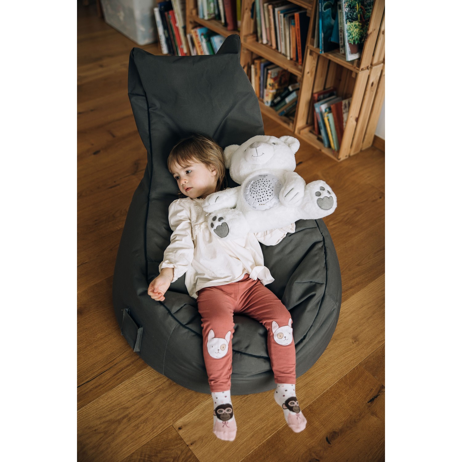 Free 2 Play Medvedek z glasbo in projekcijo