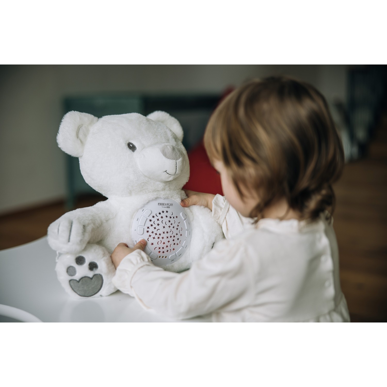 Free 2 Play Medvedek z glasbo in projekcijo