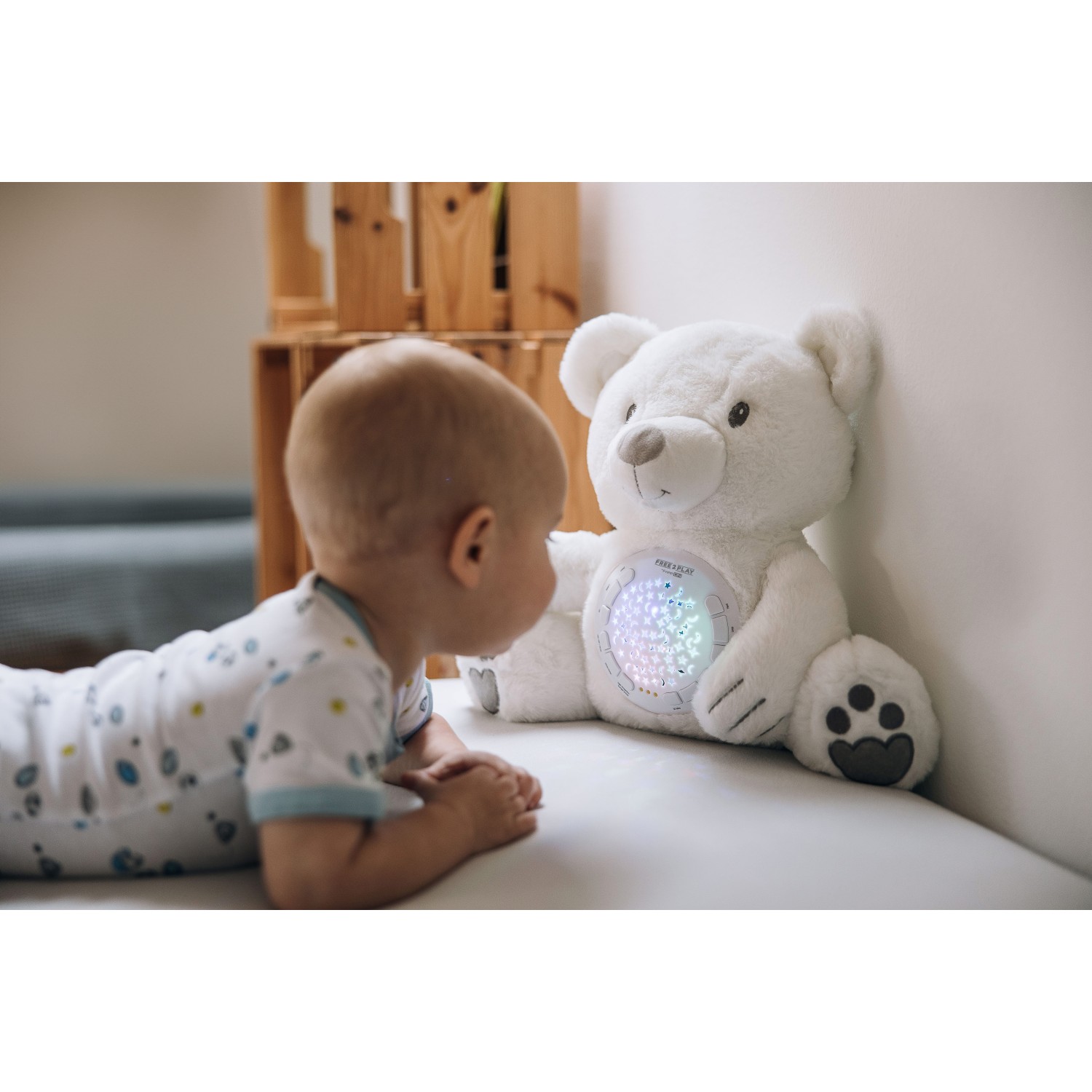 Free 2 Play Medvedek z glasbo in projekcijo