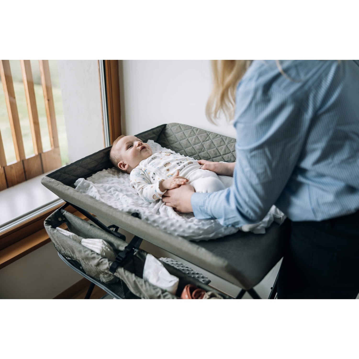 FreeON zložljiva previjalna miza LIA Grey