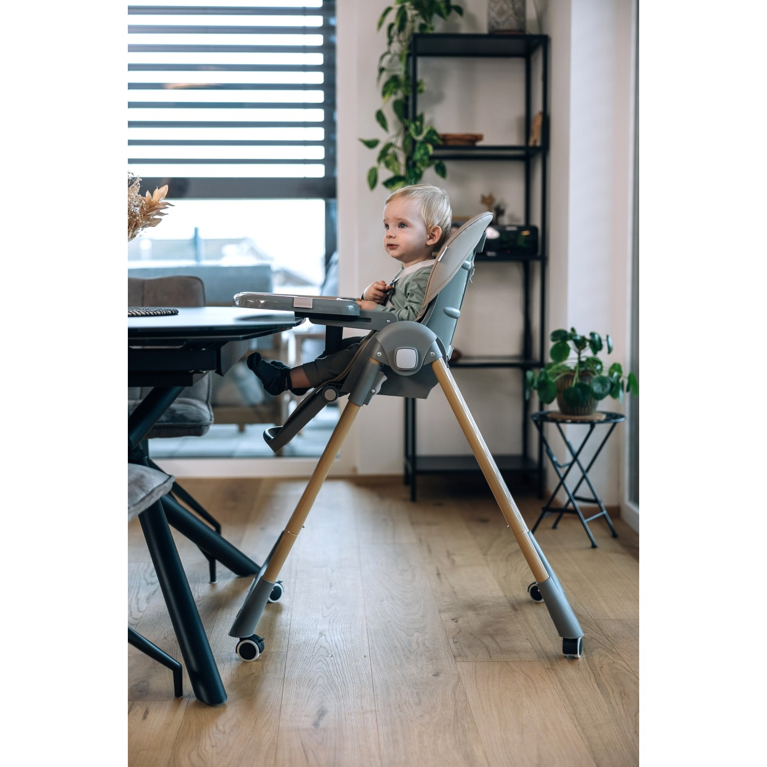 FreeON stol za hranjenje KAI Pink