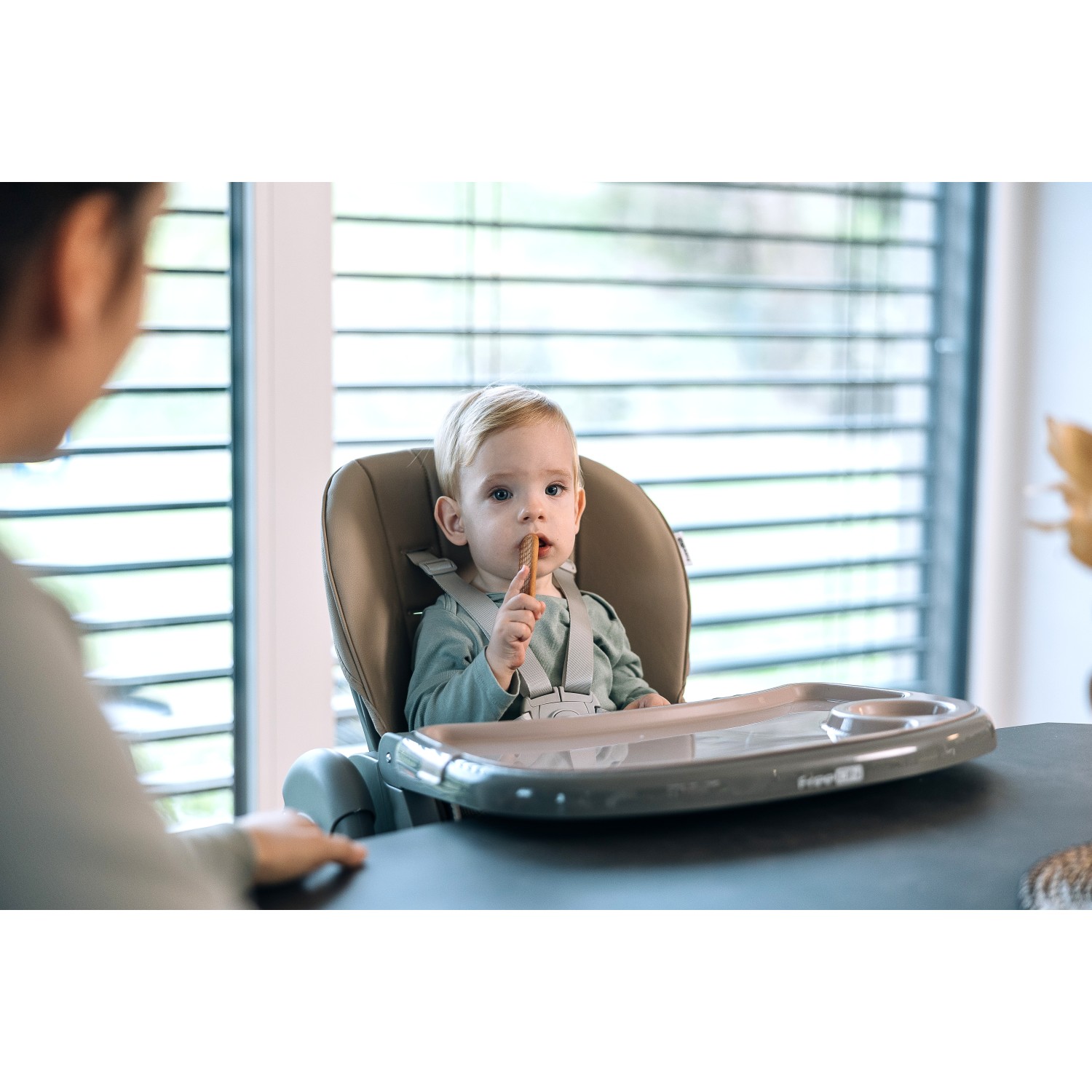 FreeON stol za hranjenje Kai Turquoise FreeON stol za hranjenje Kai Turquoise