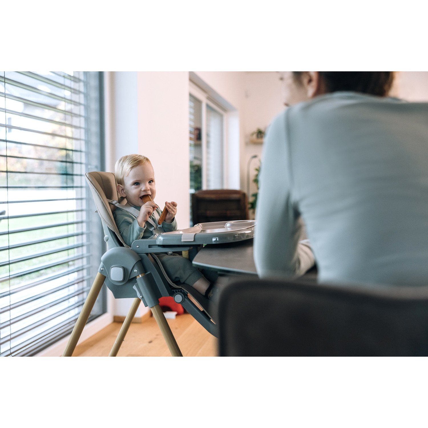 FreeON stol za hranjenje Kai Turquoise FreeON stol za hranjenje Kai Turquoise