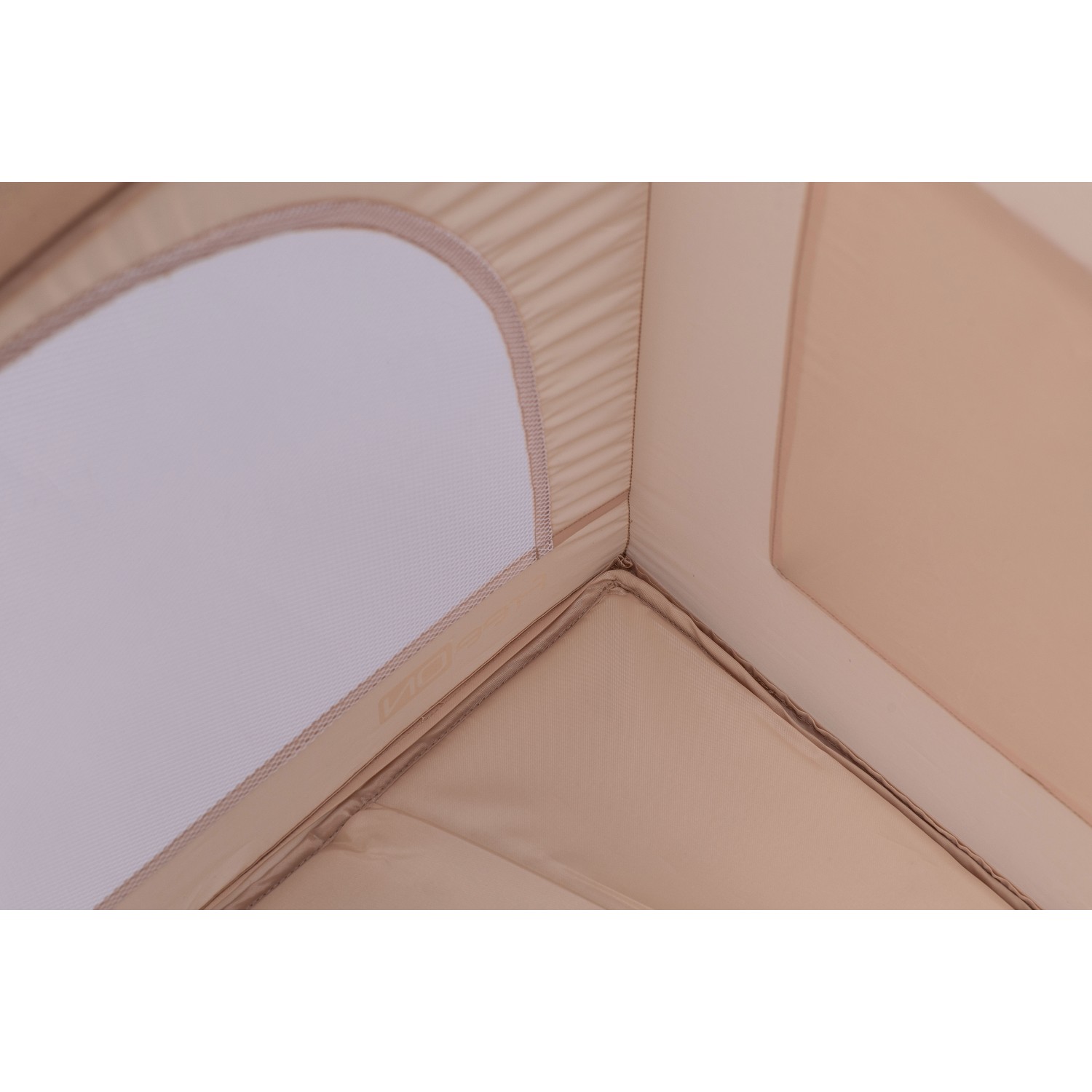 FreeON prenosna postelja Nook z odprtino beige