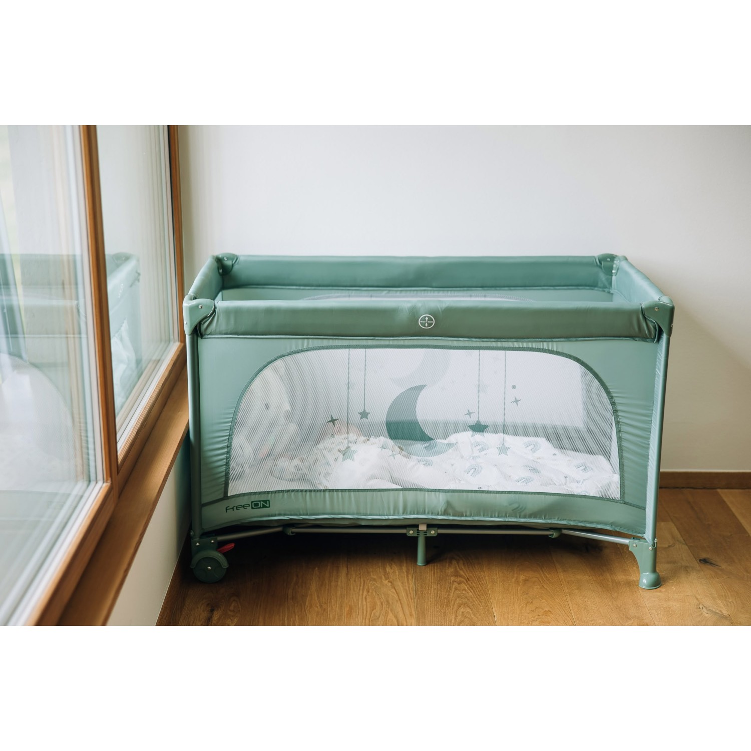 FreeON prijenosna krevetac Nook s otvorom green