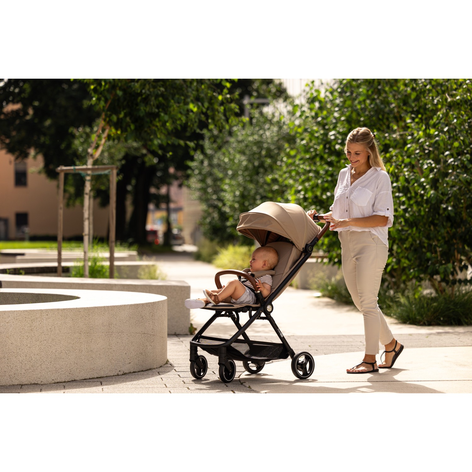 Sportska kolica Freeon BOLD autofolding Black