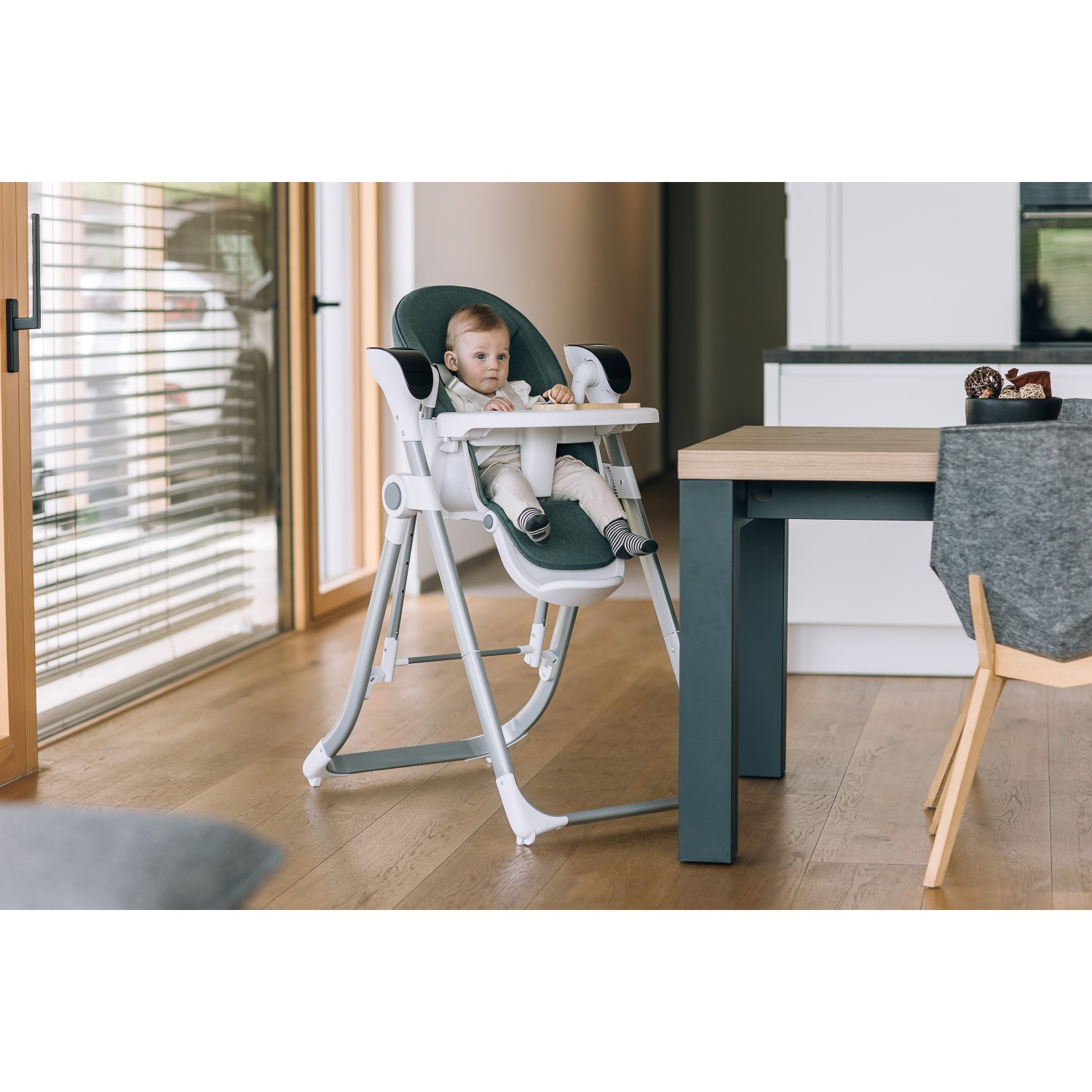 Stol za hranjenje 2v1 OLI DELUXE Beige