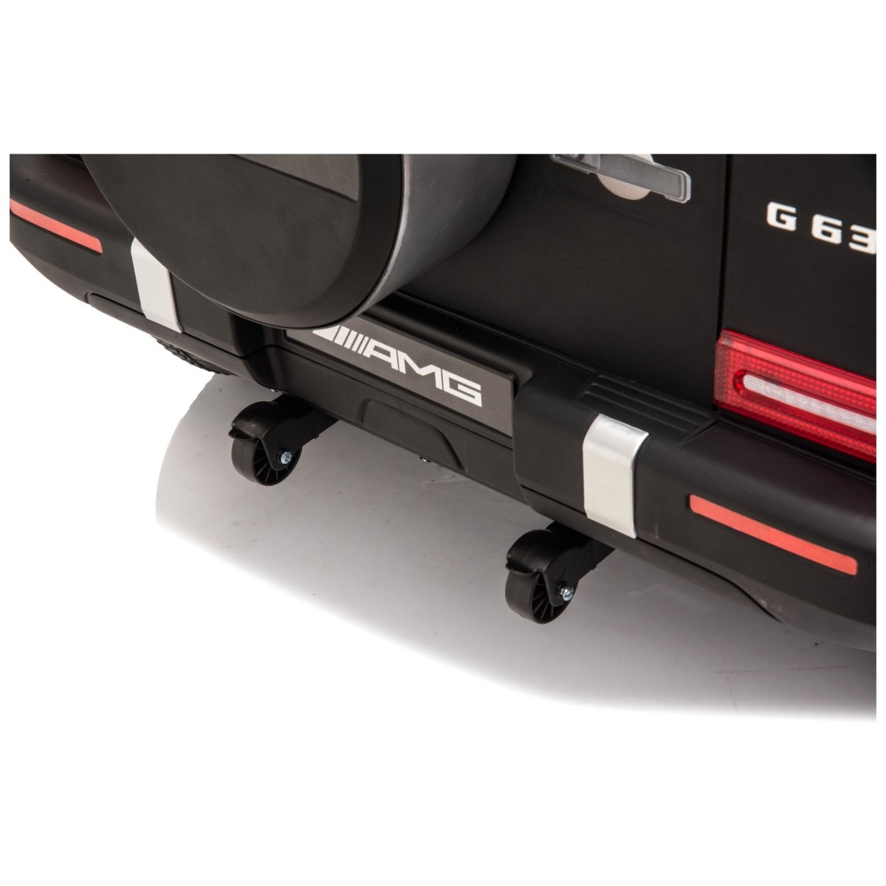 18V Mercedes-Benz G63 AMG 4x4, 200W - auto na akumulator, bijeli 18V Mercedes-Benz G63 AMG 4x4, 200W - auto na akumulator, bijeli