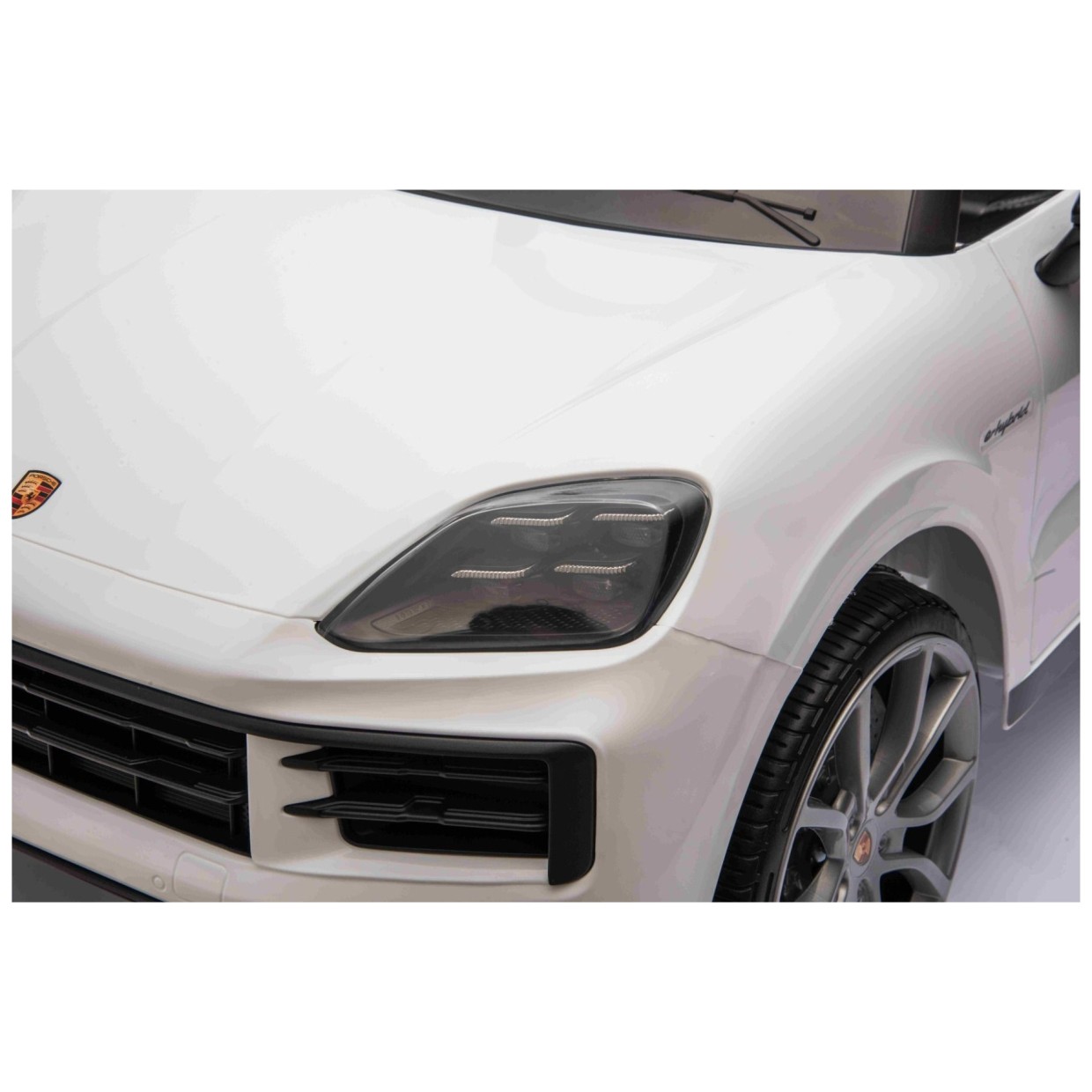 Dječji auto na akumulator Porsche Cayenne, 11V, li, bijeli