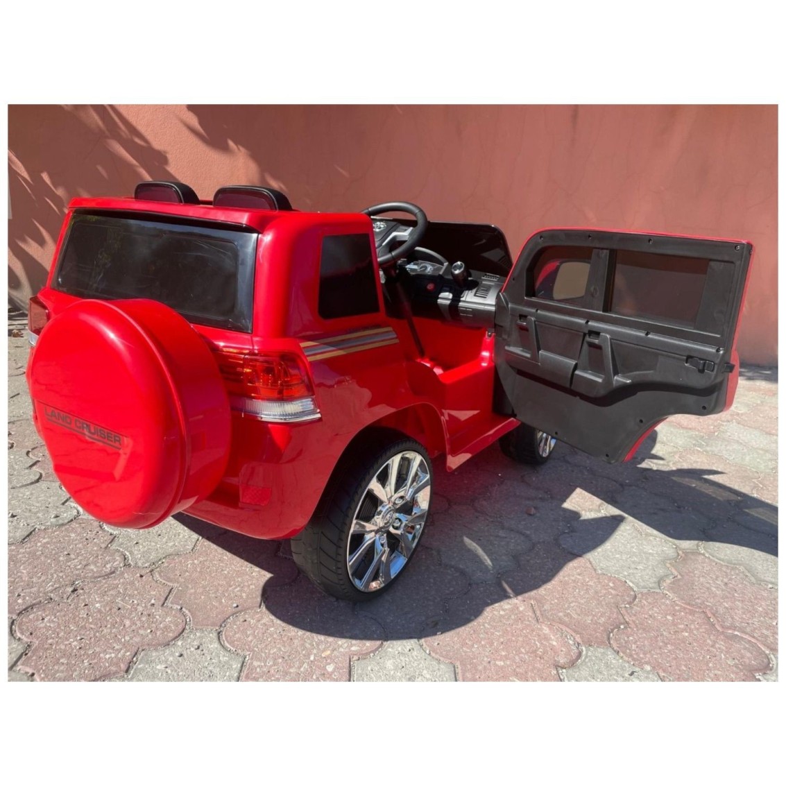 12V Toyota Landcruiser - avto na akumulator, rdeč