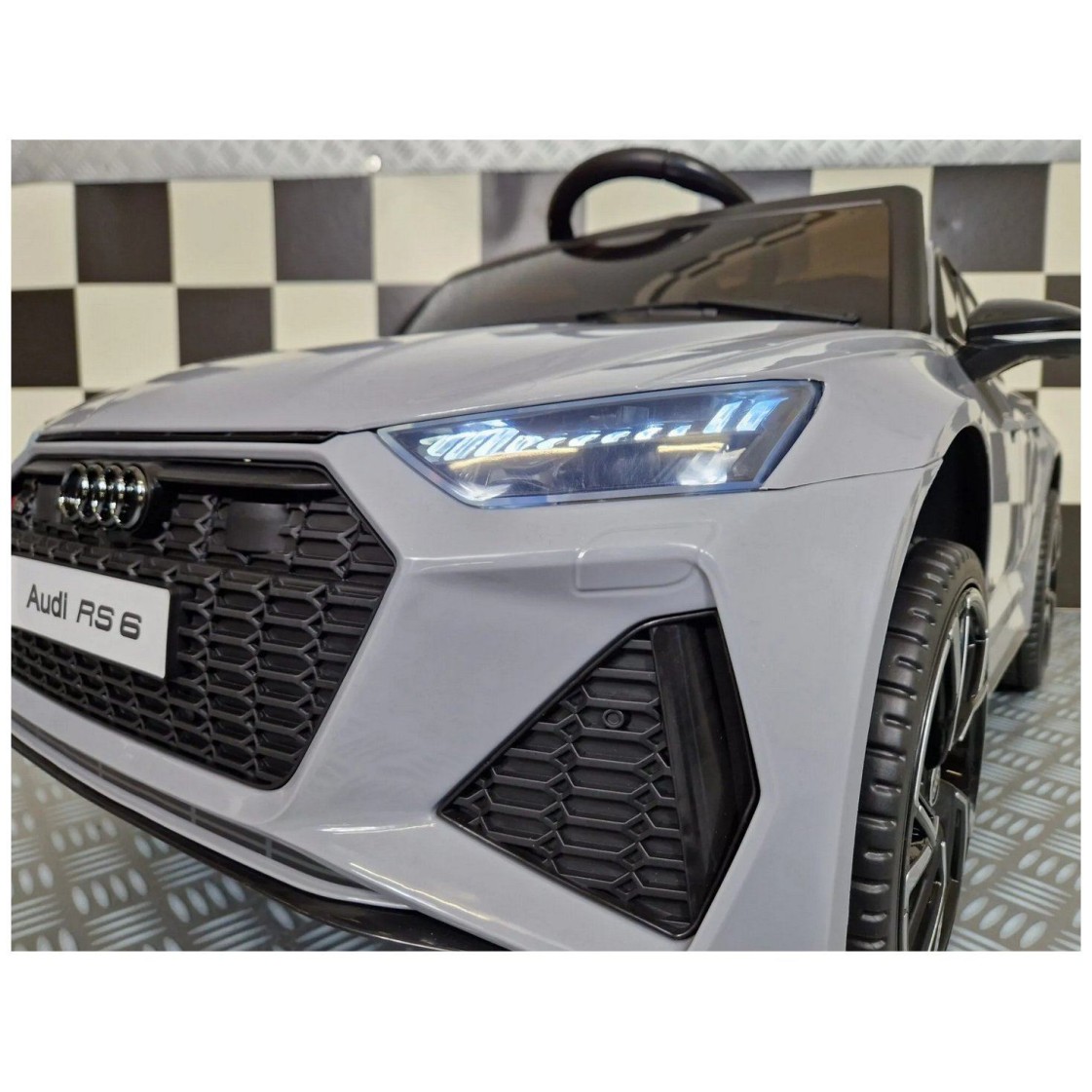 Avto na akumulator 12V Audi RS6 Nardo Grey Avto na akumulator 12V Audi RS6 Nardo Grey