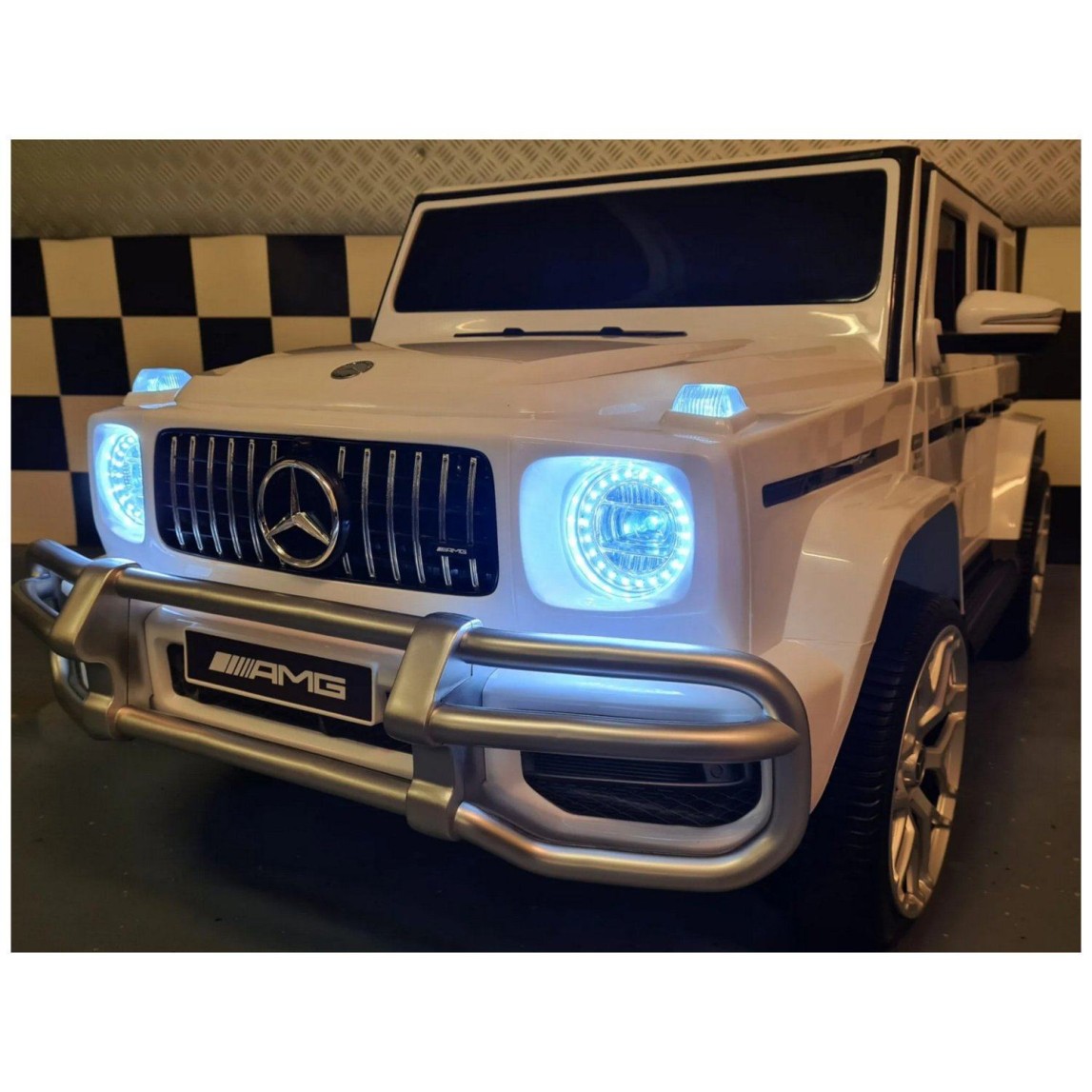 24V Mercedes G63 - otroški avto na akumulator, bel