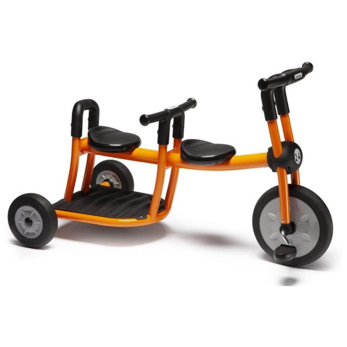 Tricikel za 2 otroka LINEA PILOT 200 DYNAMIC Tricikel za 2 otroka LINEA PILOT 200 DYNAMIC