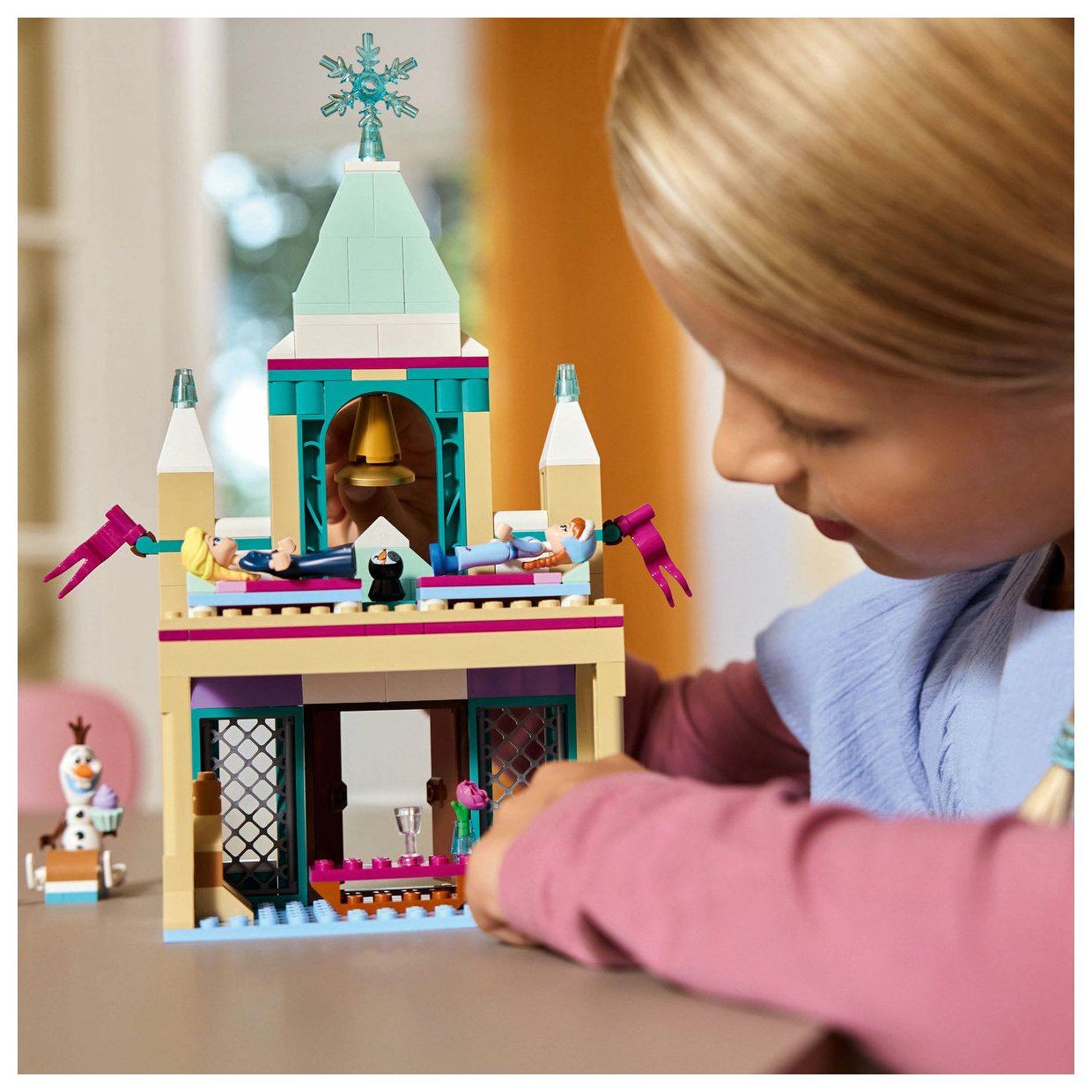 Lego® Disney Princess™ 43265 Arendellski grad v Ledenem kraljestvu Lego® Disney Princess™ 43265 Arendellski grad v Ledenem kraljestvu