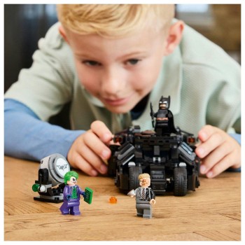 Lego® Super Heroes 76303 Batmanov™ Tumbler proti Two Faceu™ in Jokerju™