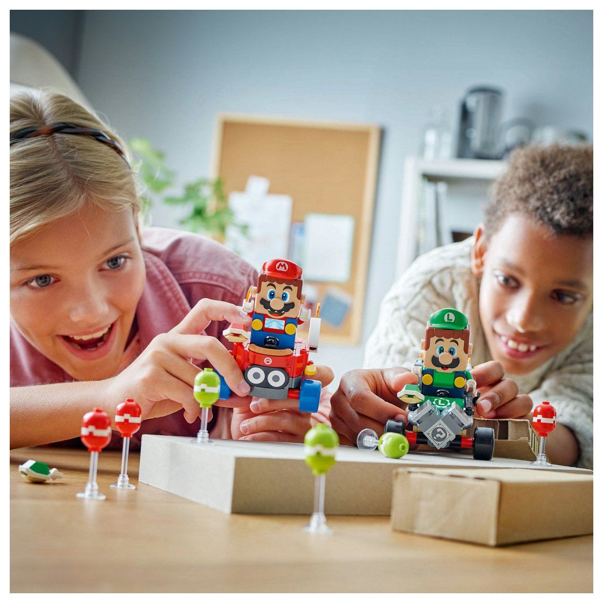 Lego® Super Mario™ 72034 Mario Kart™ – Baby Mario vs Baby Luigi Lego® Super Mario™ 72034 Mario Kart™ – Baby Mario vs Baby Luigi