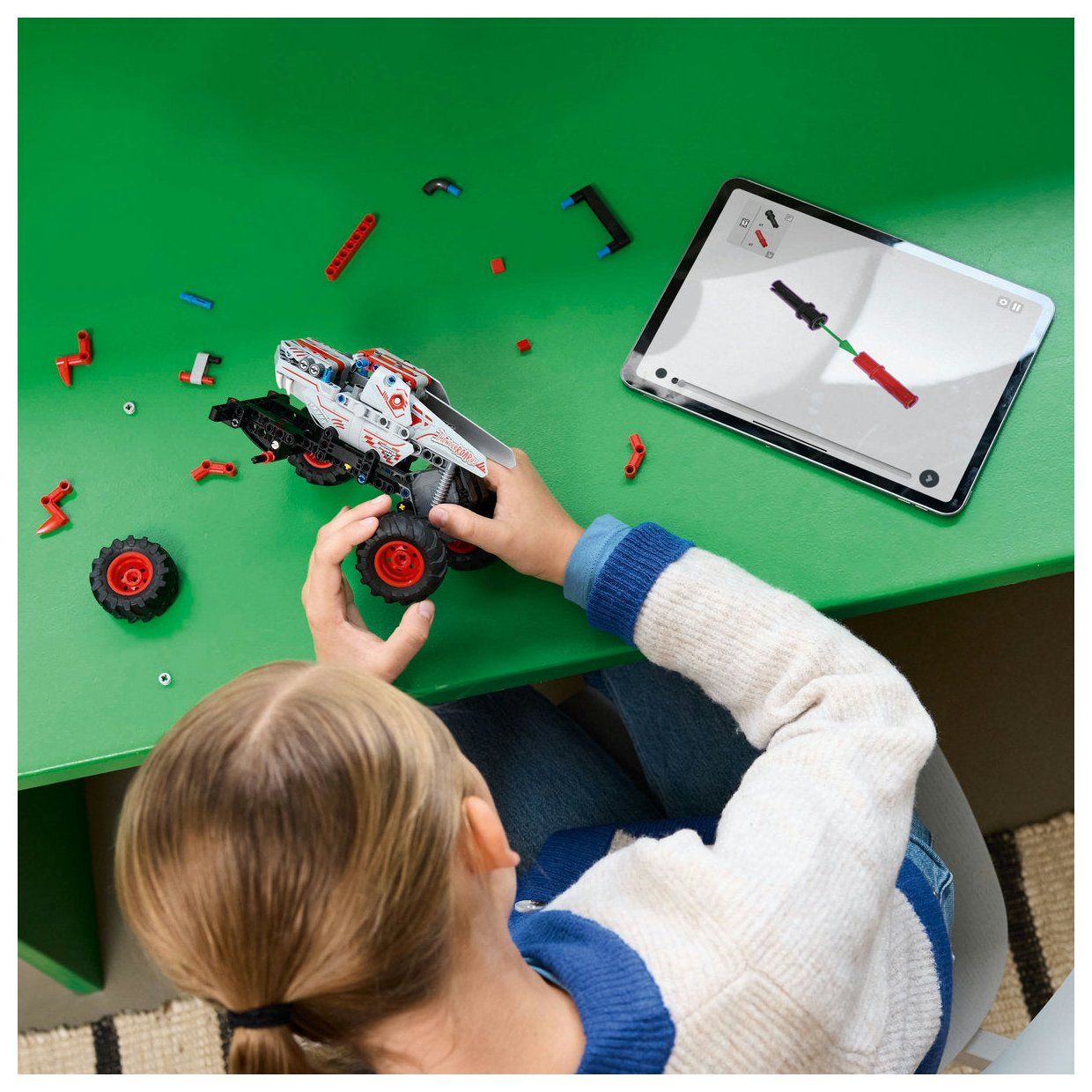 Lego® Technic™ 42200 Monster Jam™ ThunderROARus™ na poteg