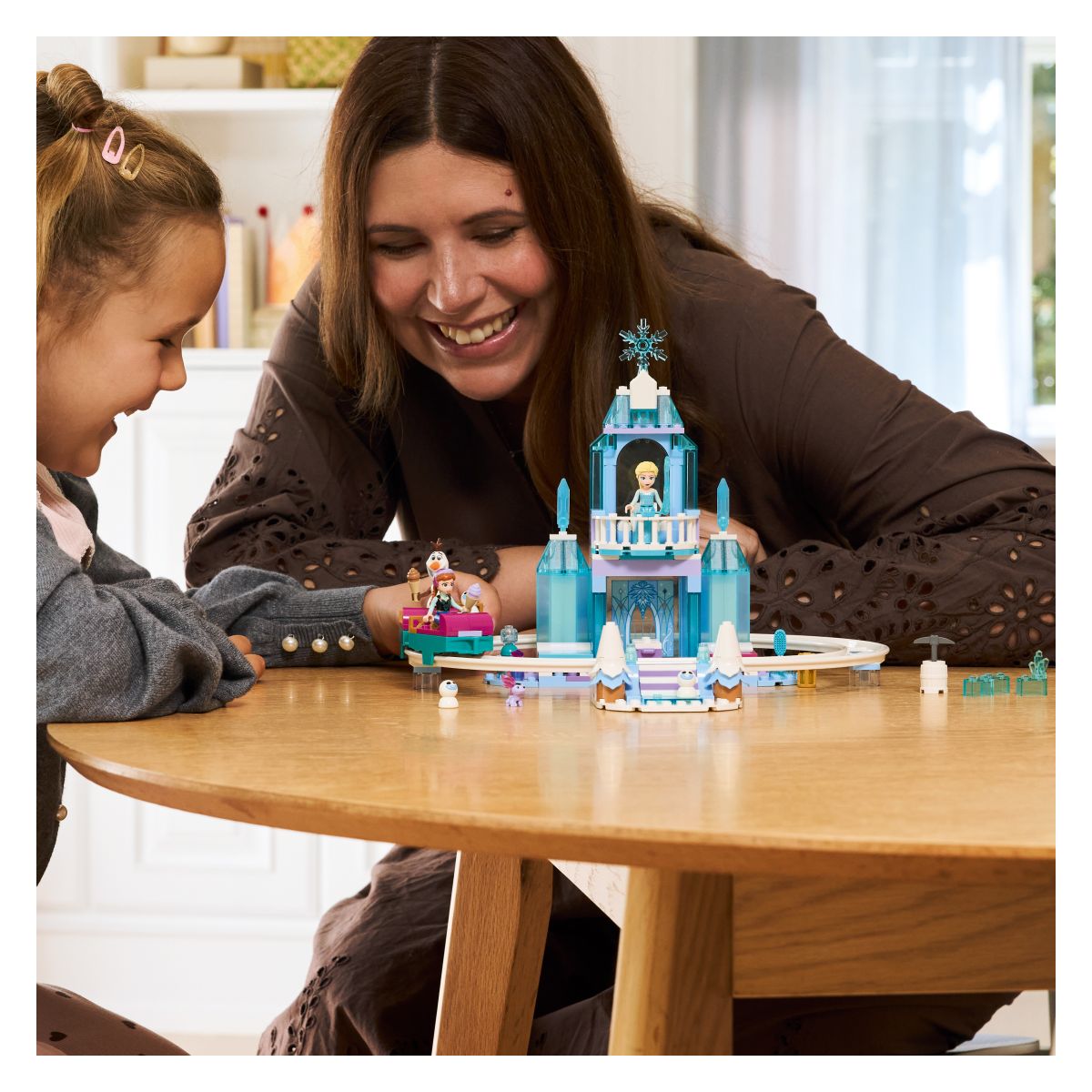 Kocke Disney Princess Elzin ledeni grad in pustolovščina z vožnjo po snegu 43281