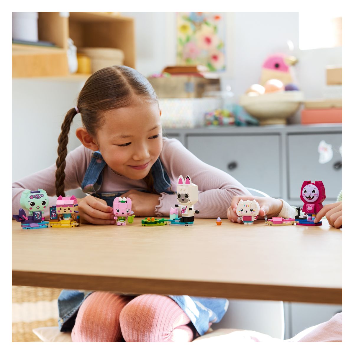 Kocke Gabby's Dollhouse Gabbyjine mačje prijateljice, sestavljene iz kock 11215 Kocke Gabby's Dollhouse Gabbyjine mačje prijateljice, sestavljene iz kock 11215