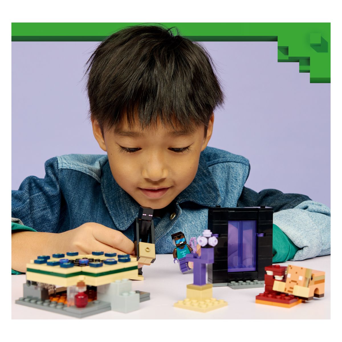 Kocke Minecraft Potovanje skozi portala Nether in End 21584 Kocke Minecraft Potovanje skozi portala Nether in End 21584