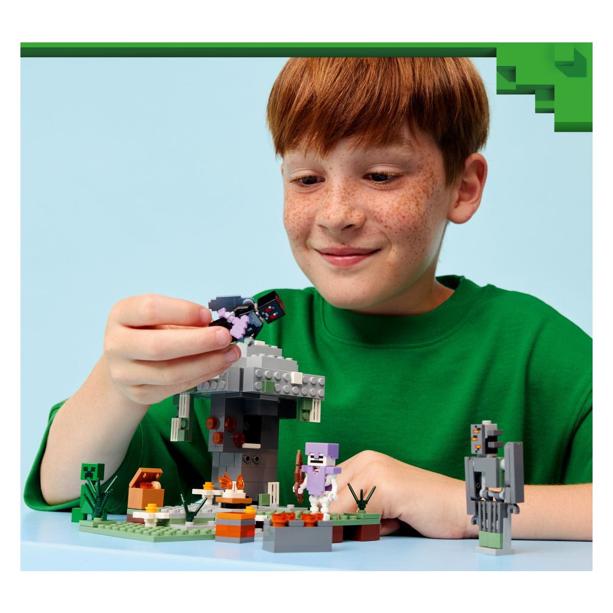 Kocke Minecraft Bledi vrt 21586