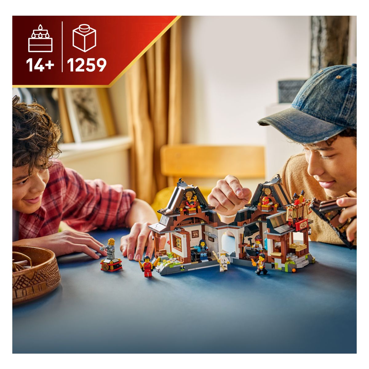 Kocke Ninjago 15. obletnica – Kovačnica štirih orožij 71858 Kocke Ninjago 15. obletnica – Kovačnica štirih orožij 71858