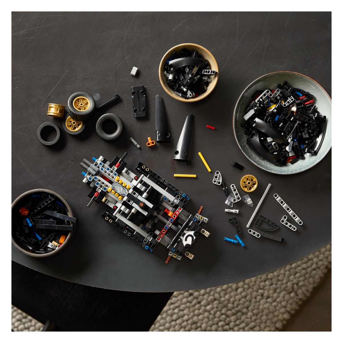 Lego Technic Dirkalni avtomobil 1966 Ford GT40 MKII 42223