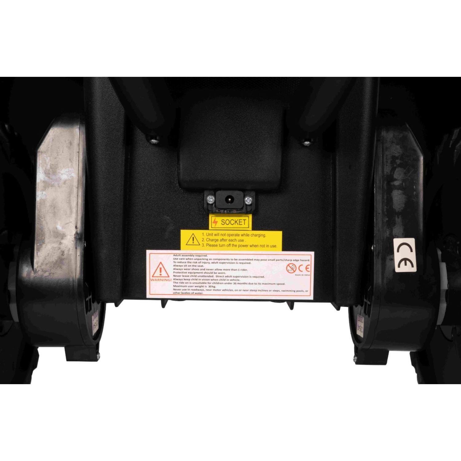 11V Arctic Cat, črn