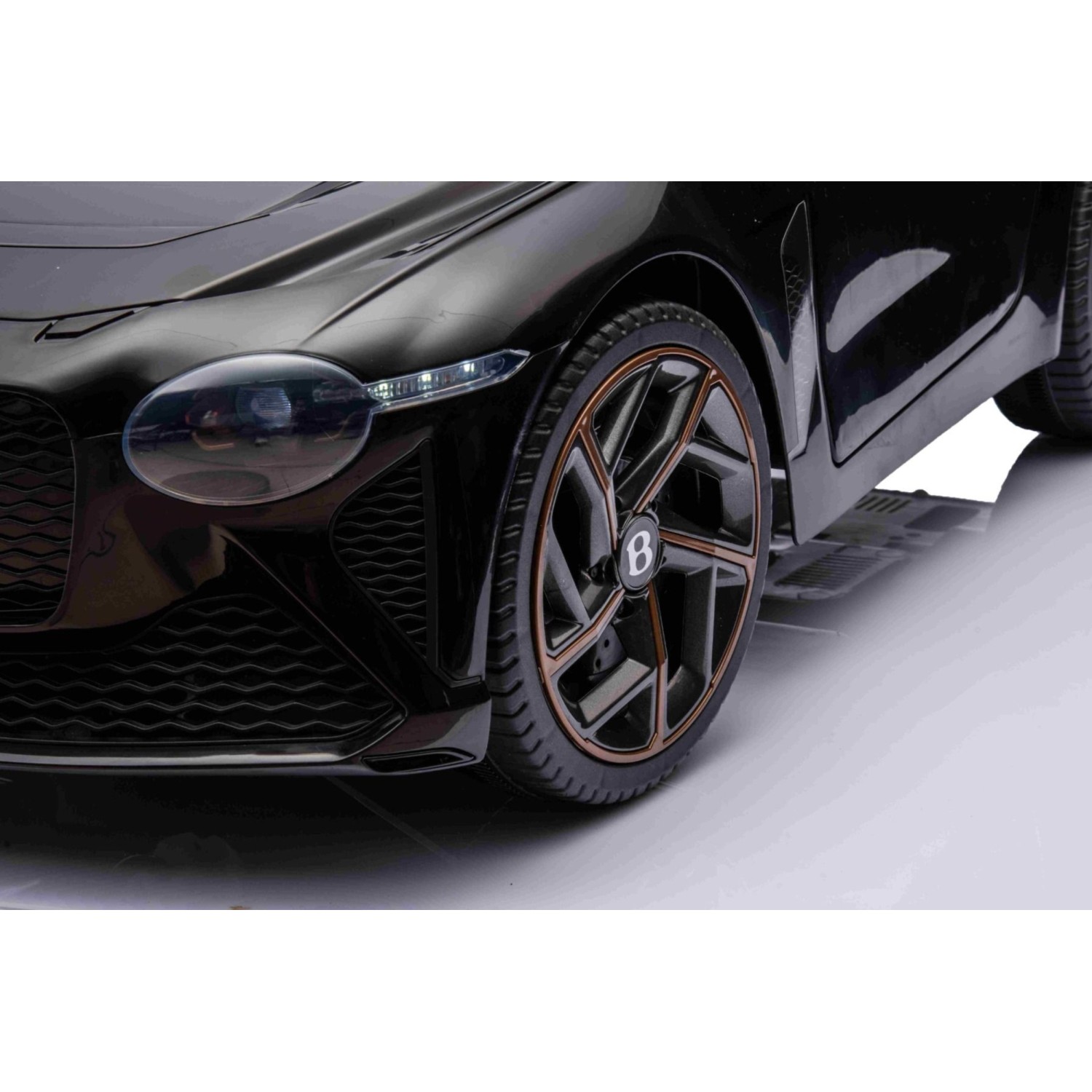 11V Bentley Bacalar, daljinec, autic na akumulator