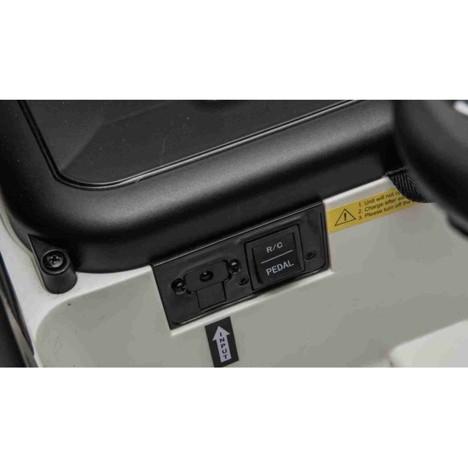 Otroški avto na akumulator Mercedes-Benz G580 White Otroški avto na akumulator Mercedes-Benz G580 White