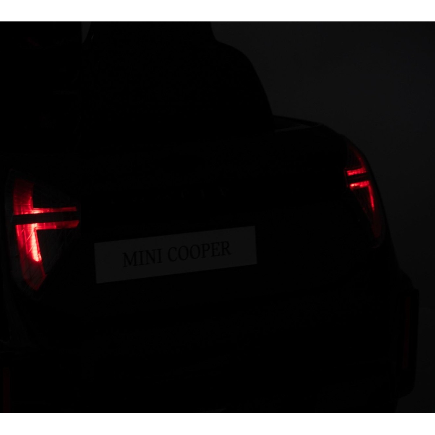 11V Mini Cooper Li, 50W, 3+ godina, do 30 kg, auto na daljinca 11V Mini Cooper Li, 50W, 3+ godina, do 30 kg