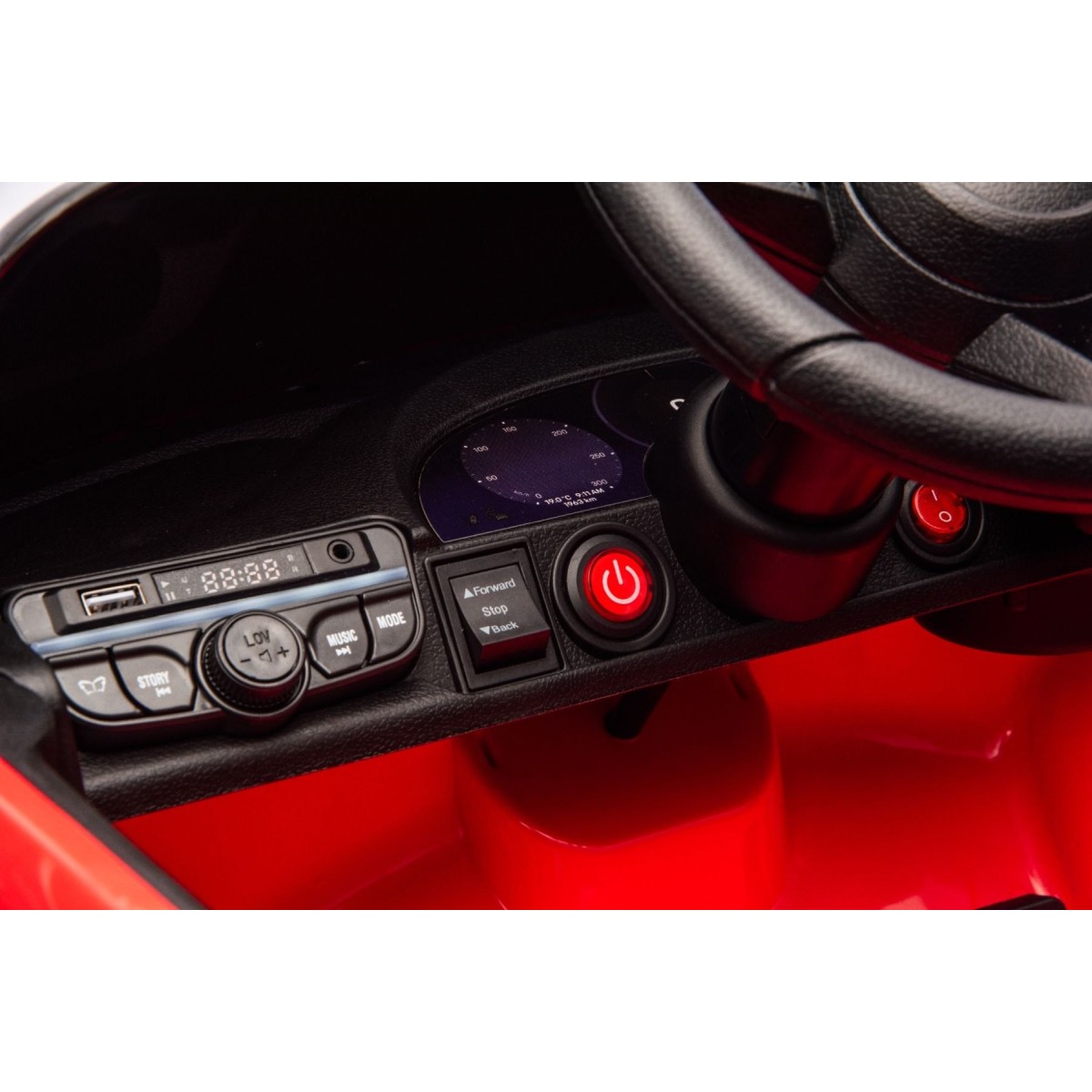 Beneo 11V avto na daljinca Porsche Macan, 2x35W, 2x2, rdeč 11V avto na daljinca Porsche Macan, 2x35W, 2x2, rdeč