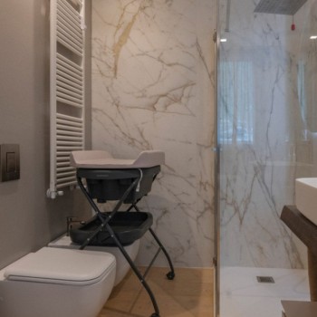 Komoda sa kadicom BATH & CO Augh Komoda sa kadicom BATH & CO Augh