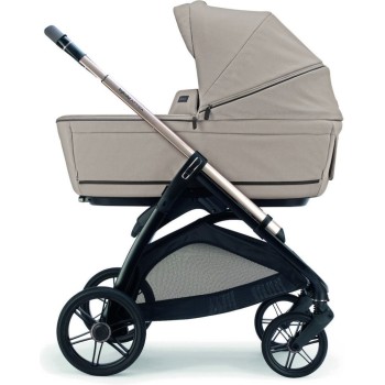APTICA DARWIN RECLINE EVO 4U1 Vicuna Beige za mirne prve izlaske APTICA DARWIN RECLINE EVO 4U1 Vicuna Beige za mirne prve izlaske
