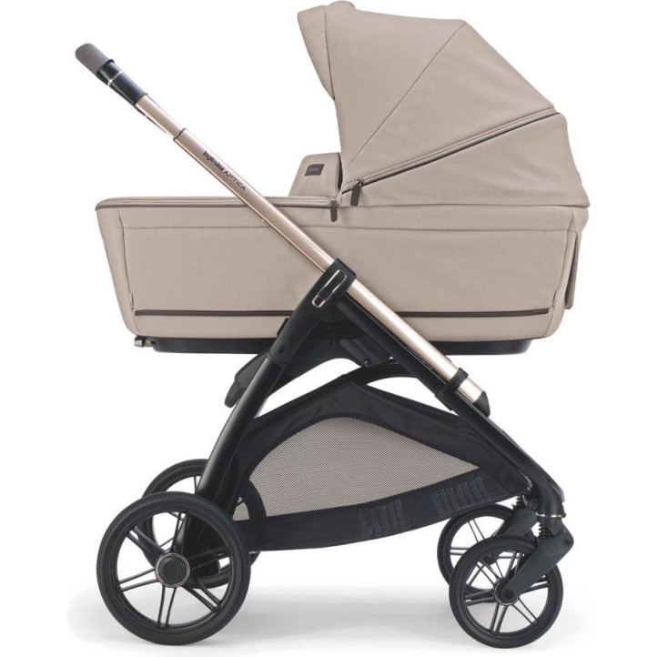APTICA DARWIN RECLINE EVO 4U1 Vicuna Beige za mirne prve izlaske APTICA DARWIN RECLINE EVO 4U1 Vicuna Beige za mirne prve izlaske